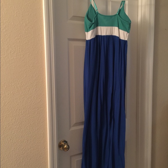 Dress - Picture 2 of 2